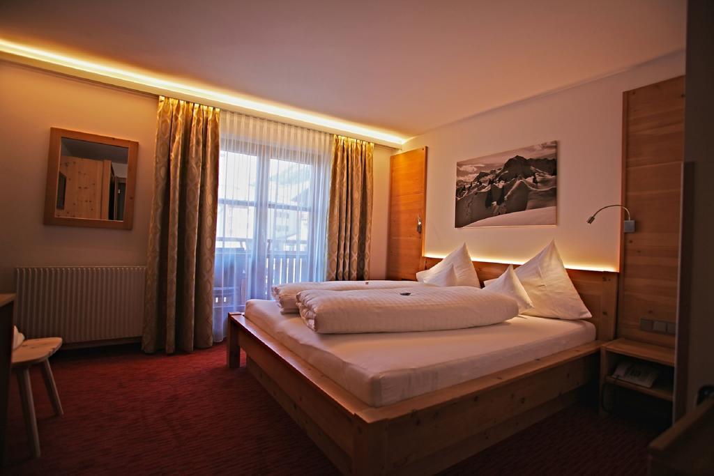 Pension Walserheim Hotel เลคอัมอาร์ลแบร์ก ภายนอก รูปภาพ