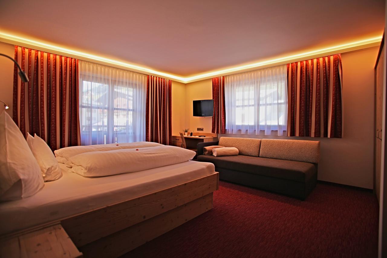 Pension Walserheim Hotel เลคอัมอาร์ลแบร์ก ภายนอก รูปภาพ