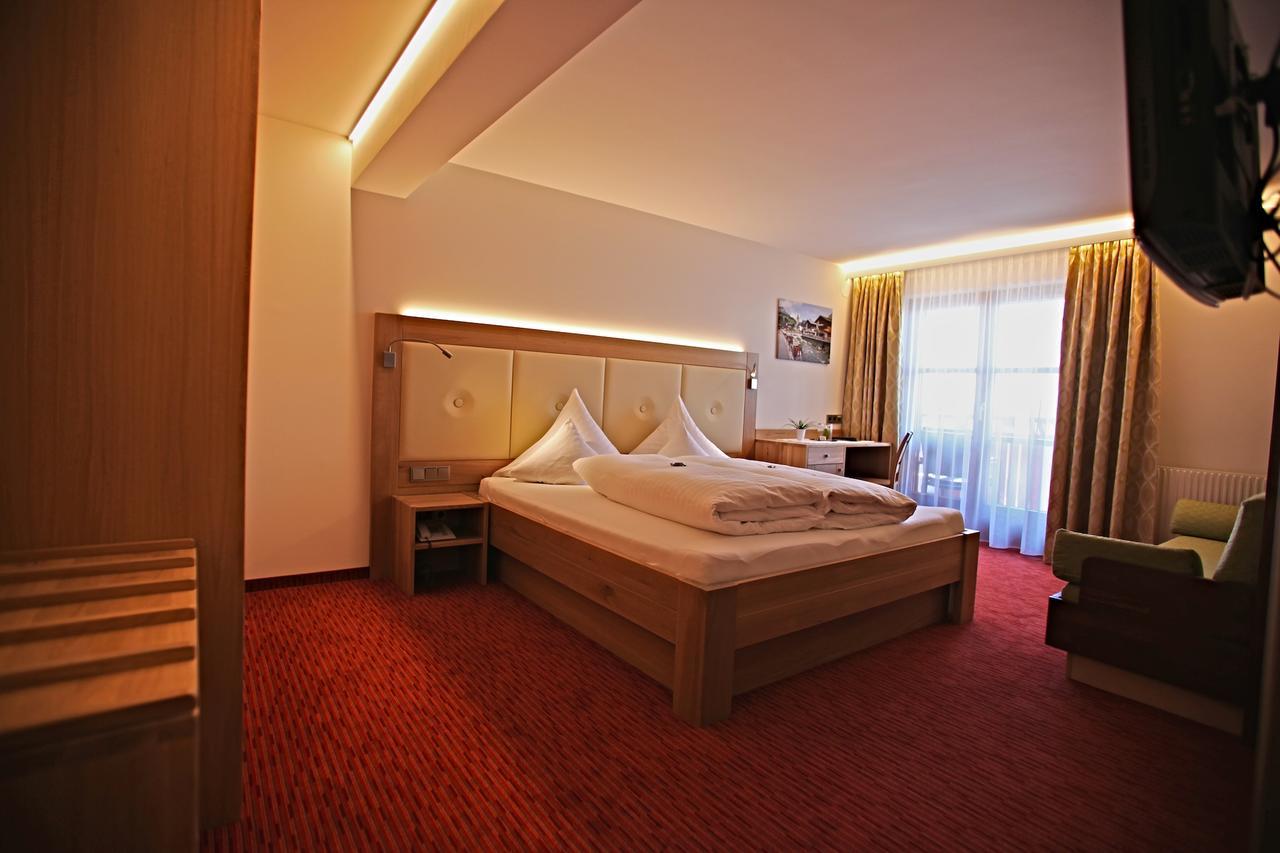 Pension Walserheim Hotel เลคอัมอาร์ลแบร์ก ภายนอก รูปภาพ